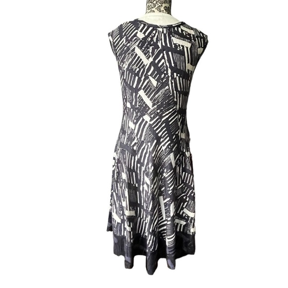 NIC + ZOE Melody Twirl Knit Dress - Picture 2 of 6